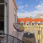 Cortes In Historic Neighborhood *