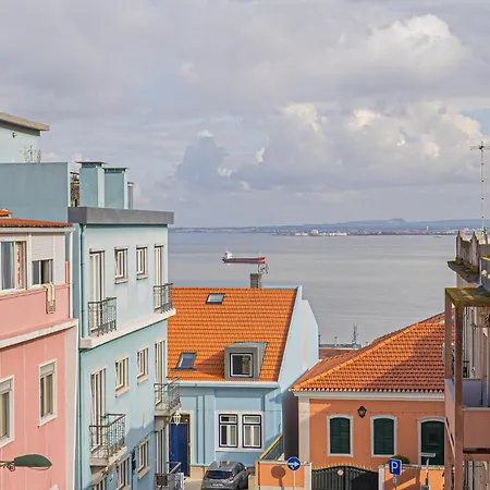 Lejlighed Cortes In Historic Neighborhood
